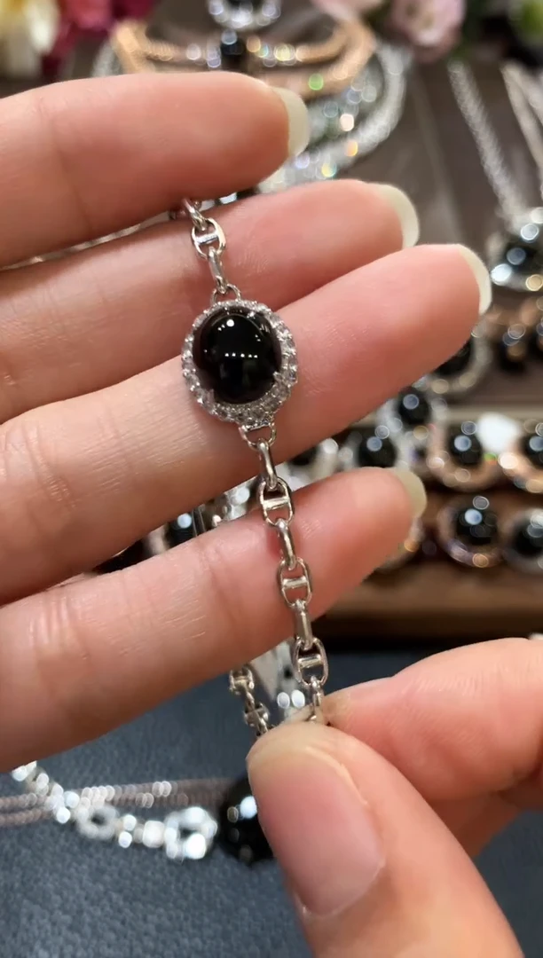 18K金镶嵌手链翡翠m84