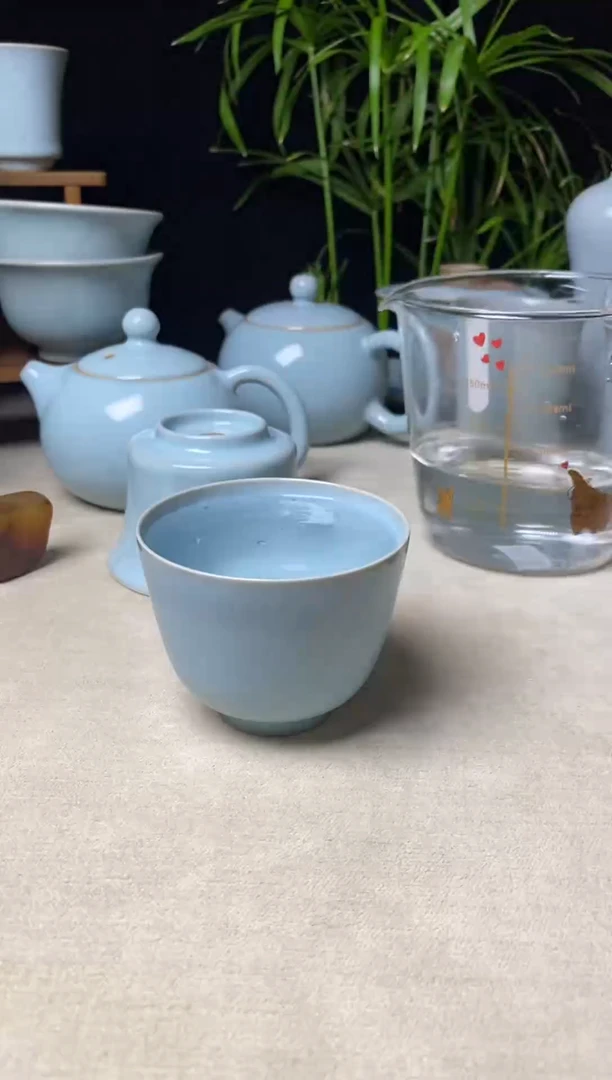 微瑕天青釉全手工大铃铛杯