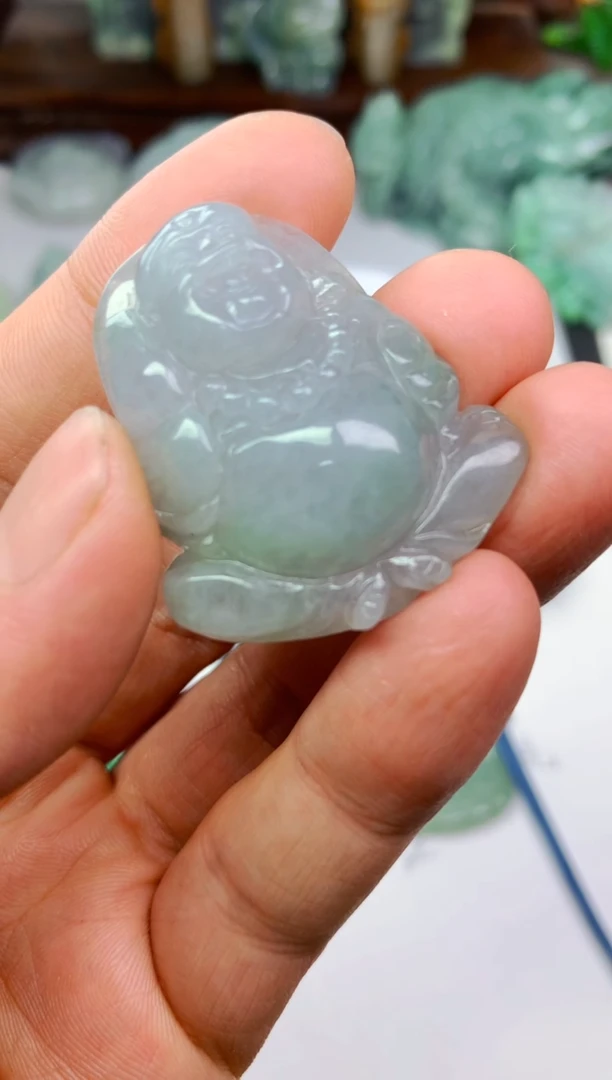 颈饰未镶嵌翡翠半**人佛