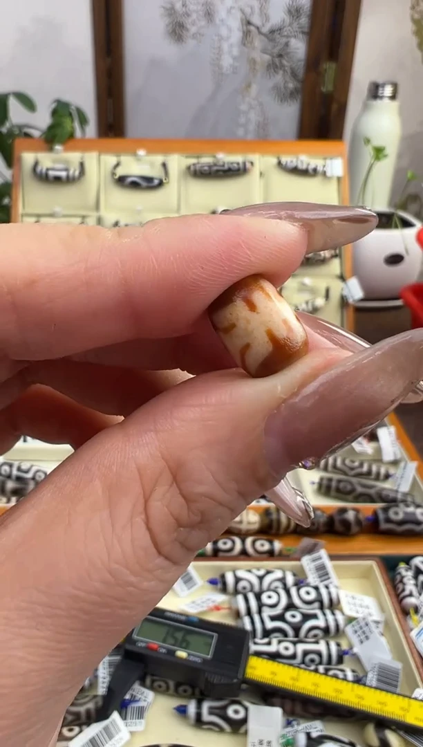 【闪购商品】玛瑙/玉髓吊坠(不含链)未镶嵌25.(微瑕随机发货)