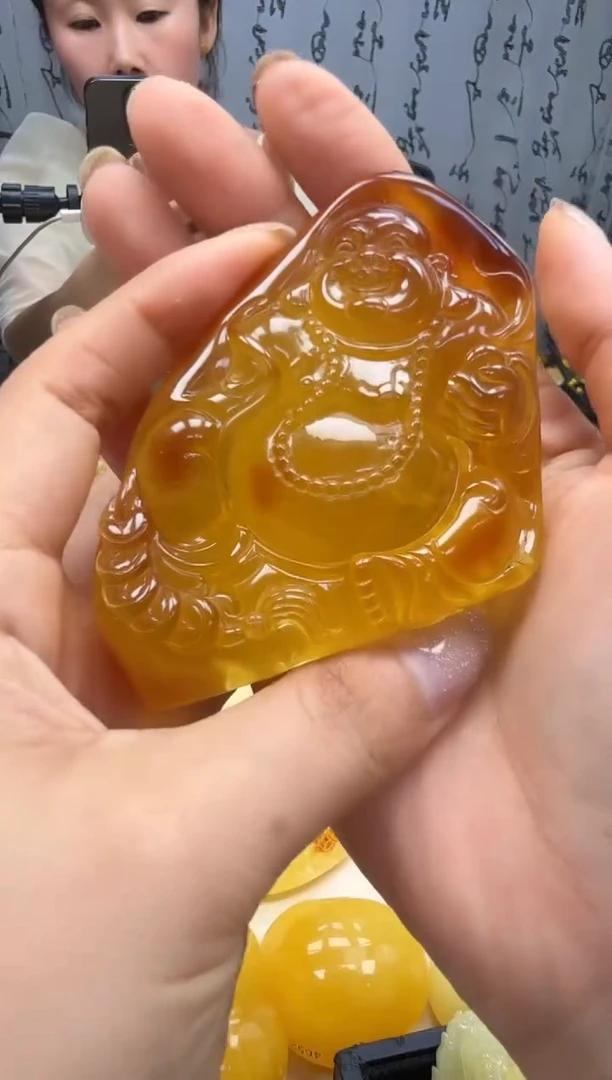 裸石琥珀未镶嵌如图