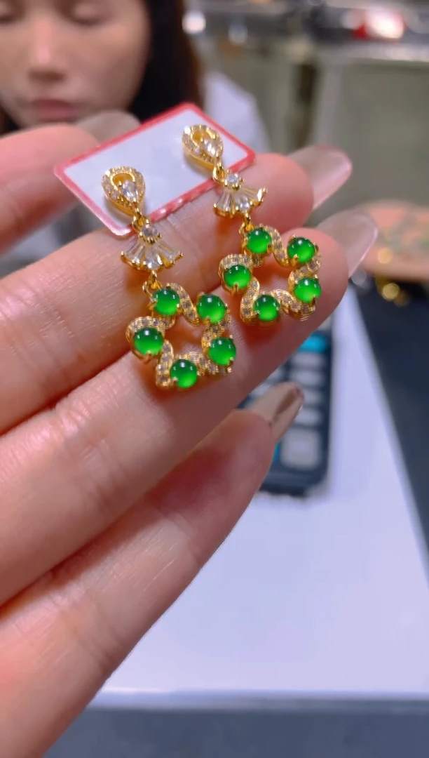 未镶嵌翡翠耳饰多样性发一