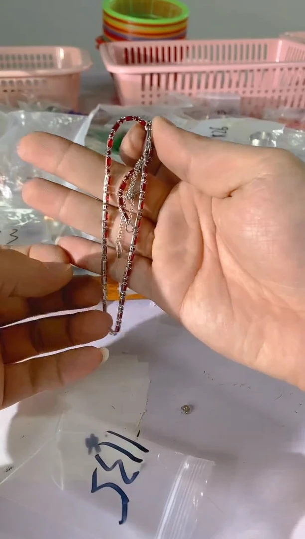 【闪购商品】水晶颈饰银S925镶嵌1135红宝，蓝宝，多样性发一件赠链