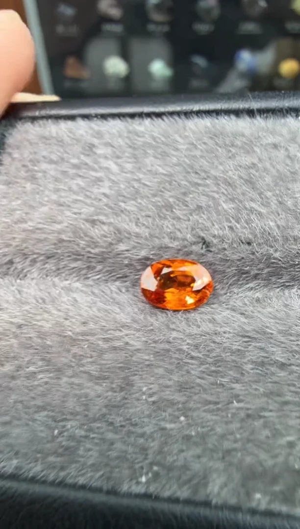 未镶嵌裸石石榴石（芬达石）1ct-A363-1p