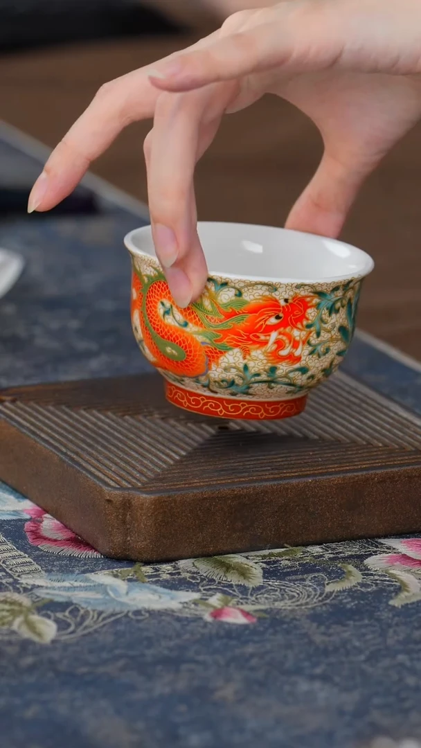 【闪购商品】【白瓷牡丹龙主人杯】【9西泠纸盒】