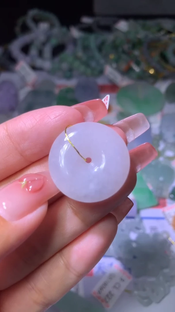 翡翠未镶嵌颈饰MXX023354