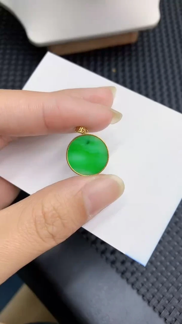 【闪购商品】翡翠颈饰18K金镶嵌            8