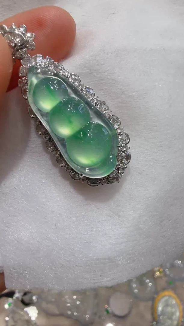 吊坠(不含链)18K金镶嵌翡翠多样性团购发一件