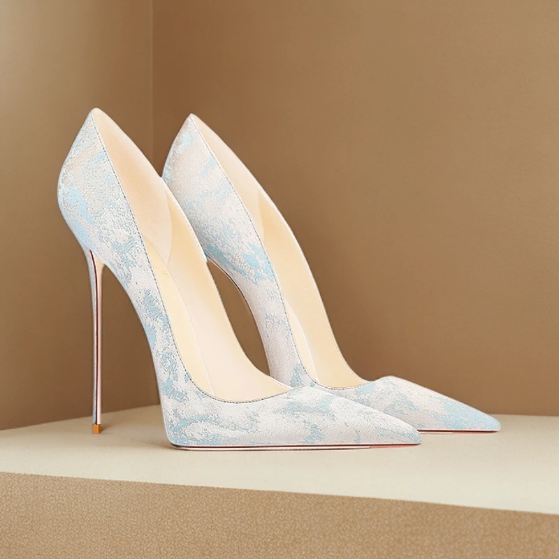 浅蓝色气质绝美礼服配旗袍高级感2025秋冬季新款尖头细跟高跟鞋女