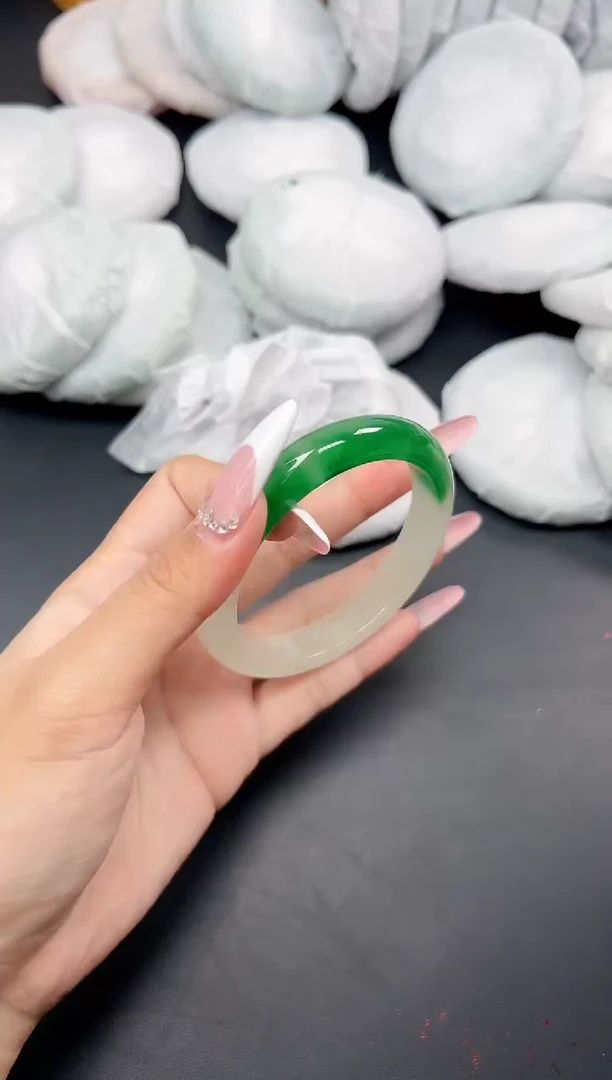 精品手镯，一物一拍T-086