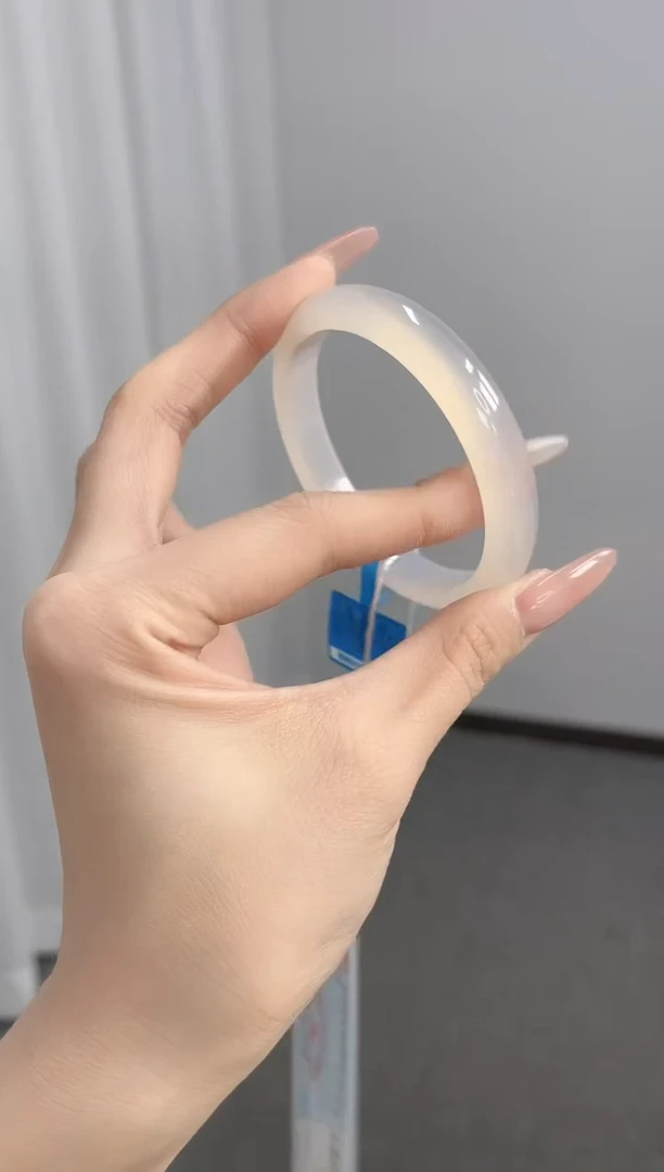 【闪购商品】玛瑙/玉髓手镯未镶嵌58-59圈