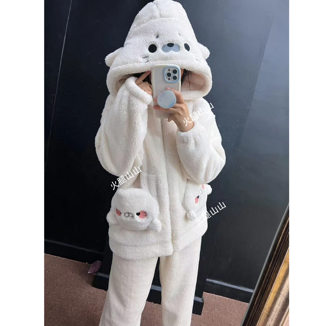 小海豹可爱白色冬季重磅300g长毛绒连帽睡衣套装