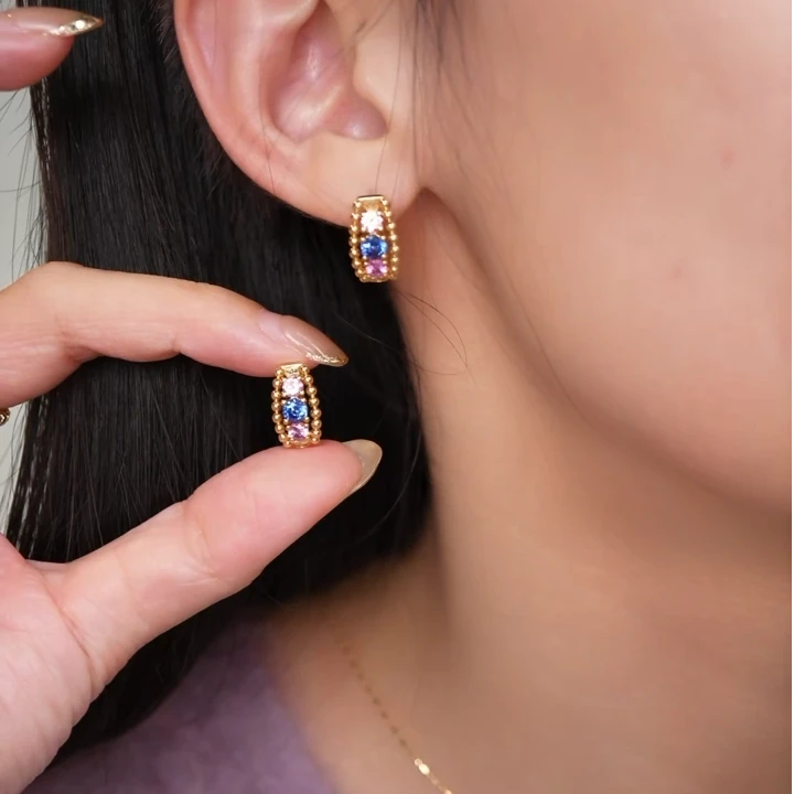 18K金镶嵌天然彩色蓝宝石耳饰  彩蓝宝耳扣 蓝宝石 粉蓝宝 1450