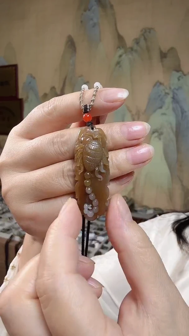 颈饰未镶嵌和田玉.