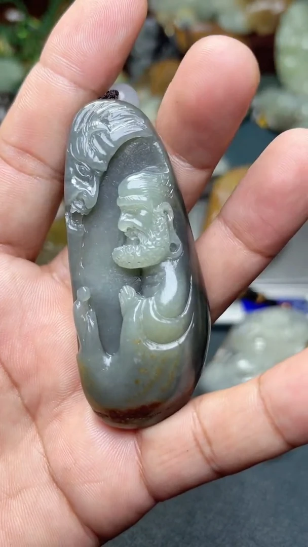 和田玉未镶嵌把件-