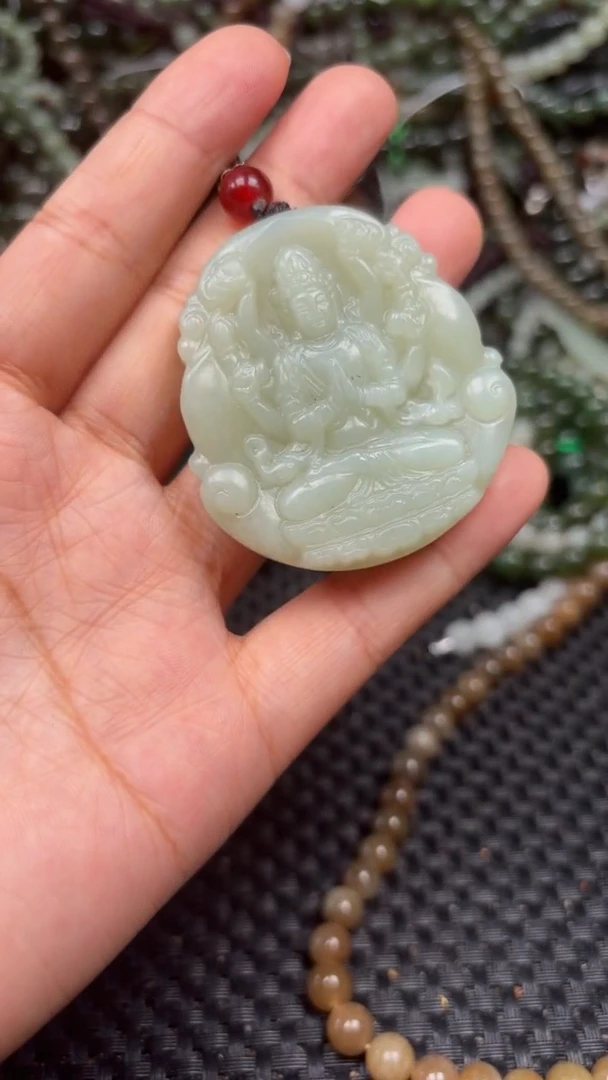 和田玉未镶嵌颈饰1