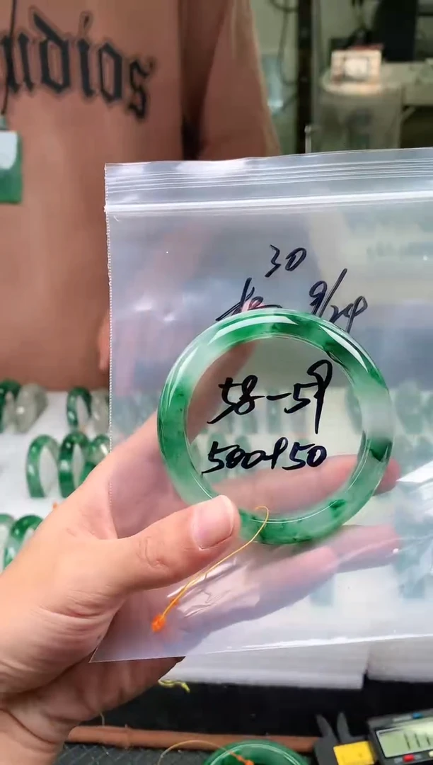 未镶嵌非洲翠手镯石英质玉非洲翠手镯58-59圈口30号