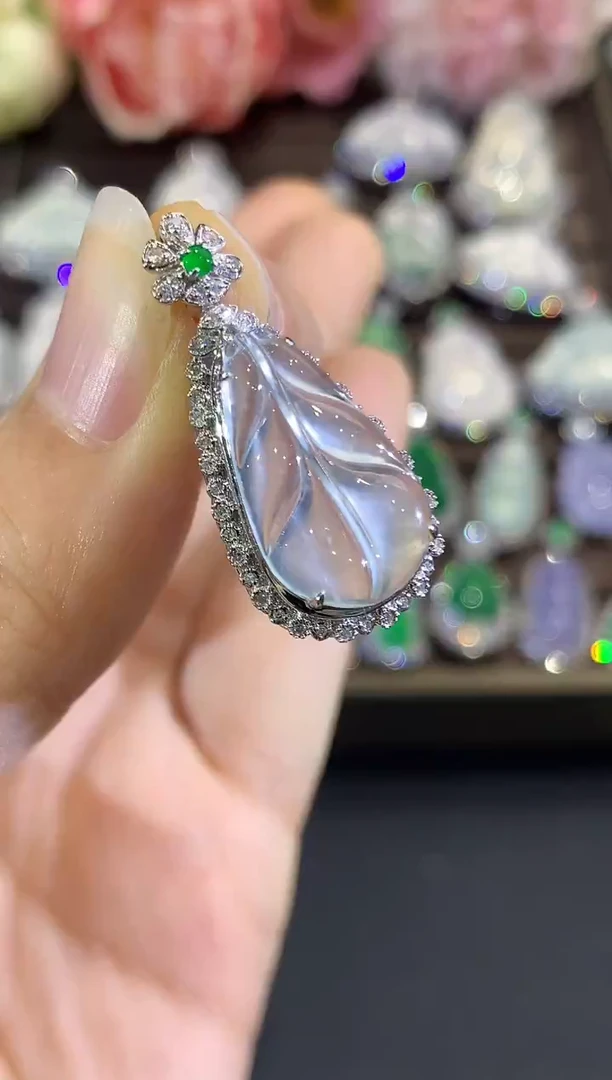 吊坠(不含链)18K金镶嵌翡翠B127