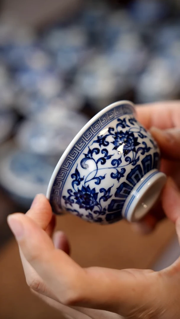 春风缠枝杯11111