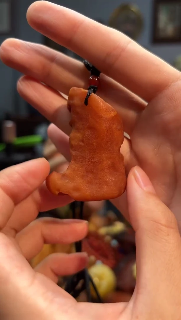琥珀颈饰未镶嵌吊坠