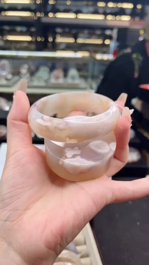 石英质玉手镯未镶嵌61圈口（赠品镯心）3650513