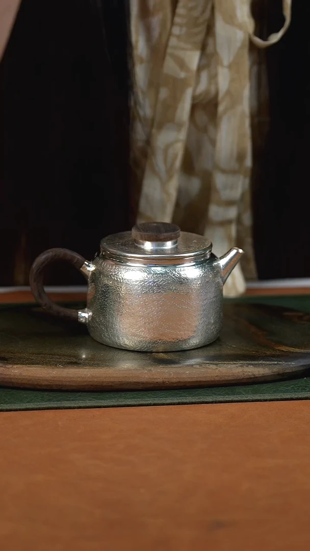 手工锤纹缠枝花纹汉瓦壶泡茶壶