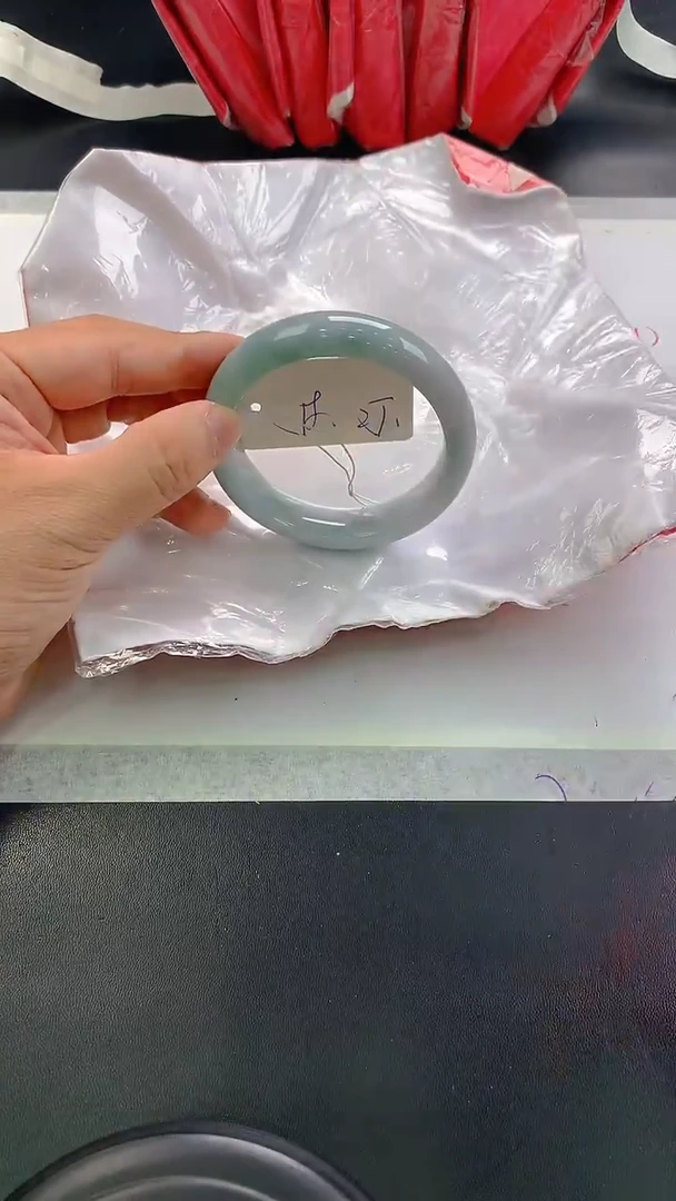 未镶嵌手镯翡翠25