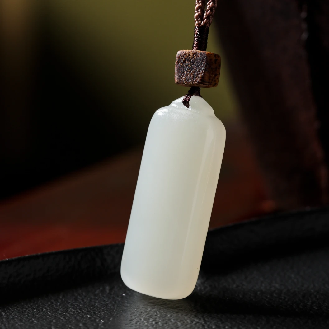 【意婵】《心静》天然高品青海老料和田玉无事牌项链沉香-911800