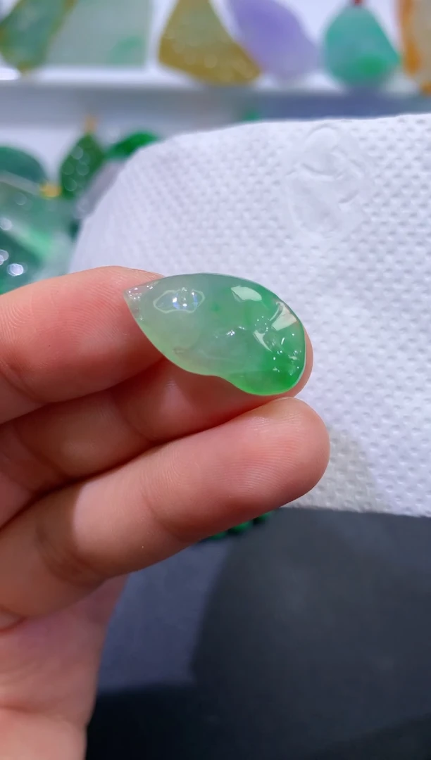 颈饰未镶嵌翡翠8945