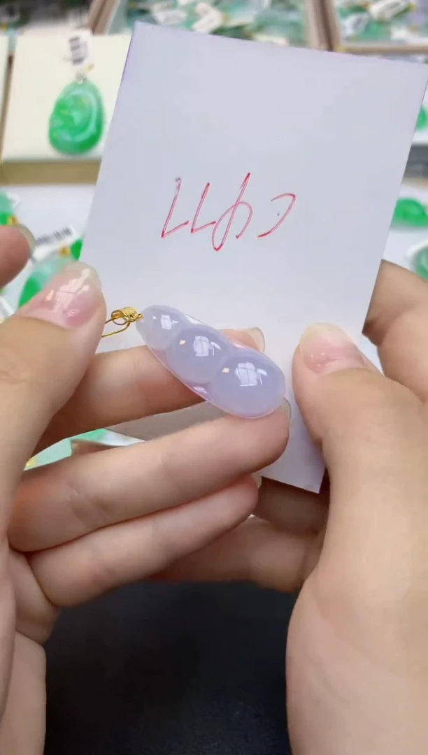 翡翠18K金镶嵌颈饰天然缅甸A货翡翠