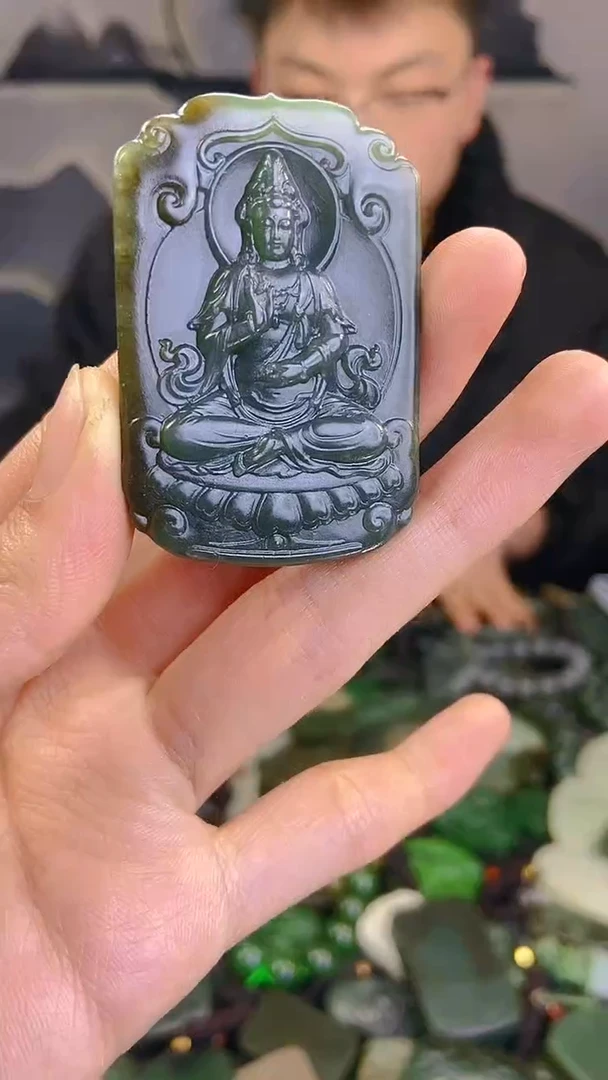 颈饰未镶嵌和田玉1