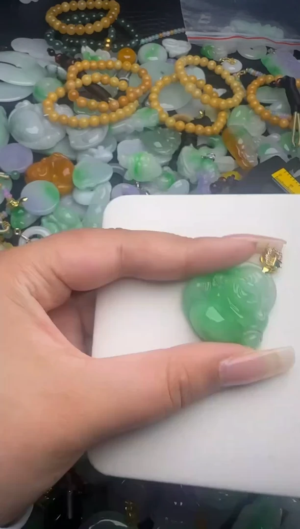 翡翠未镶嵌颈饰天然缅甸翡翠吊坠