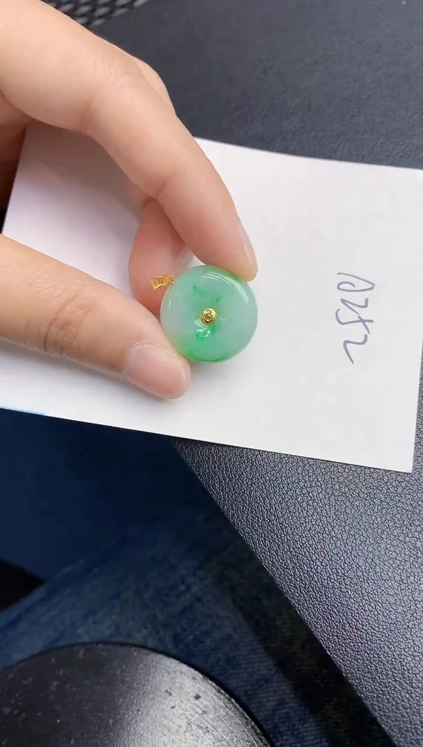 【闪购商品】翡翠颈饰18K金镶嵌000000000