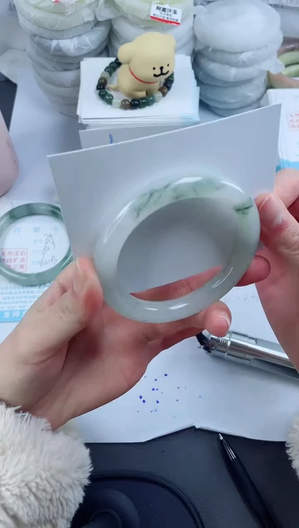 【闪购商品】石英质玉手镯未镶嵌36-56.8