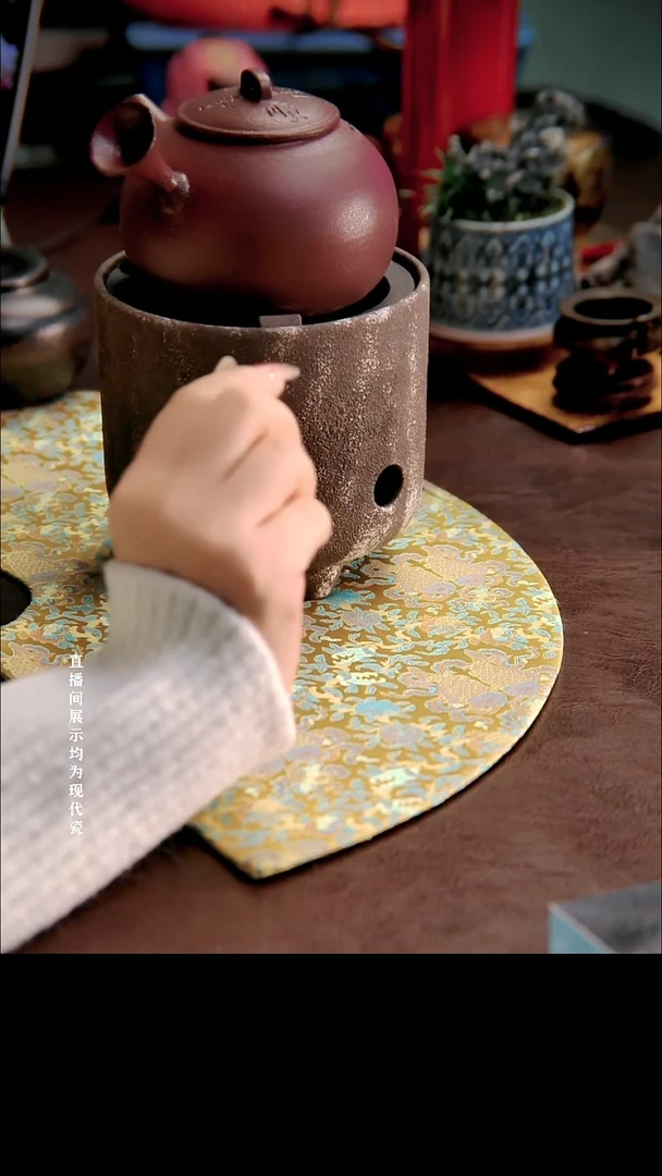 摆件瓷s****u彤云山房紫色侧把壶和炉子