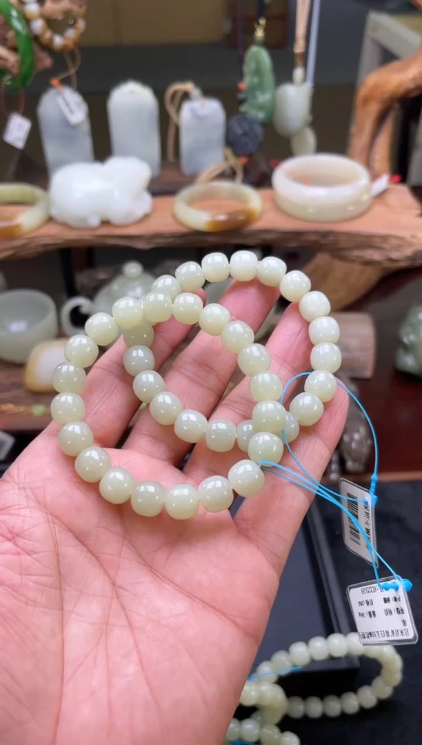 【闪购商品】和田玉手串未镶嵌卡10且末青白老型 多样性发一