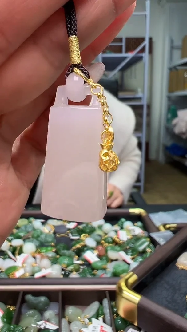 颈饰未镶嵌和田玉（多样性发货.发其一)11.14.94