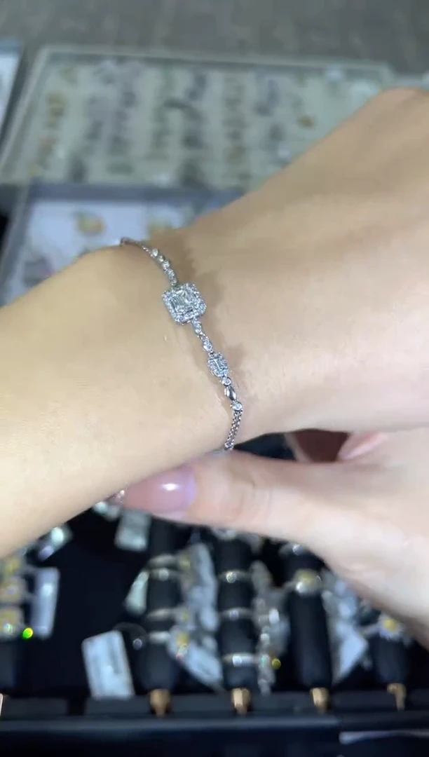 18K金镶嵌手链钻石YT