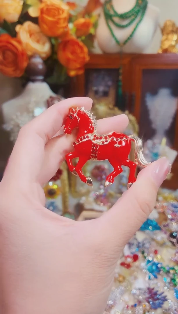 合成立方氧化锆铜合金红马