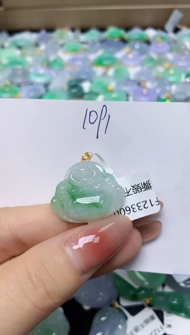 翡翠18K金镶嵌颈饰 天然缅甸翡翠A货