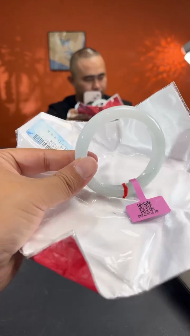 未镶嵌手镯翡翠翡翠手镯