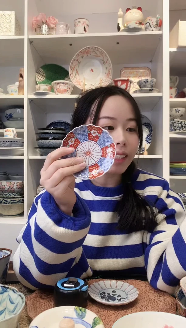 陶瓷有田烧手绘祥瑞菊小碟子10cm