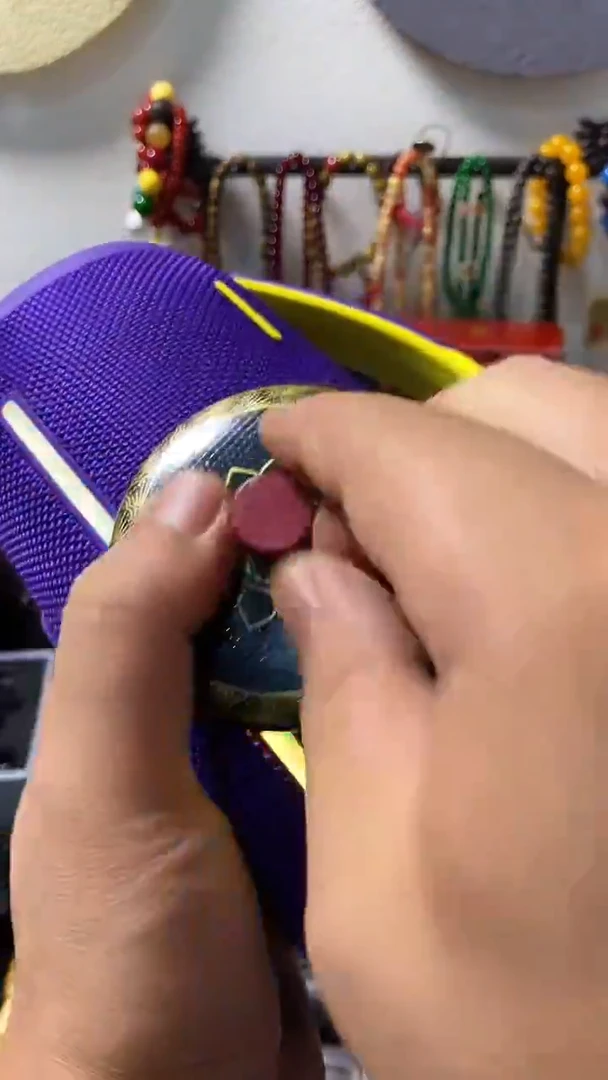 瓷片闪购商品 如图所示