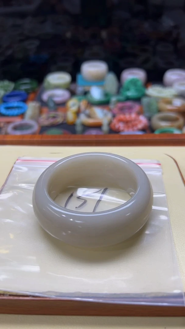 未镶嵌手镯石英质玉蚊*151