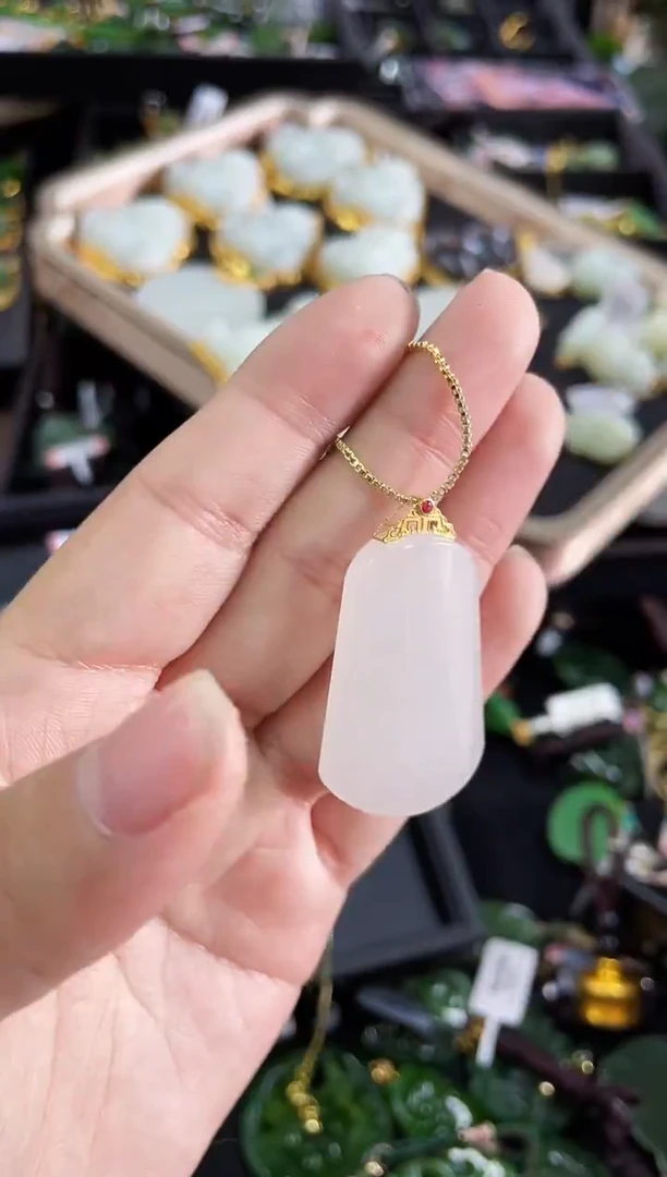 【闪购商品】和田玉吊坠18K金镶嵌多样性发一