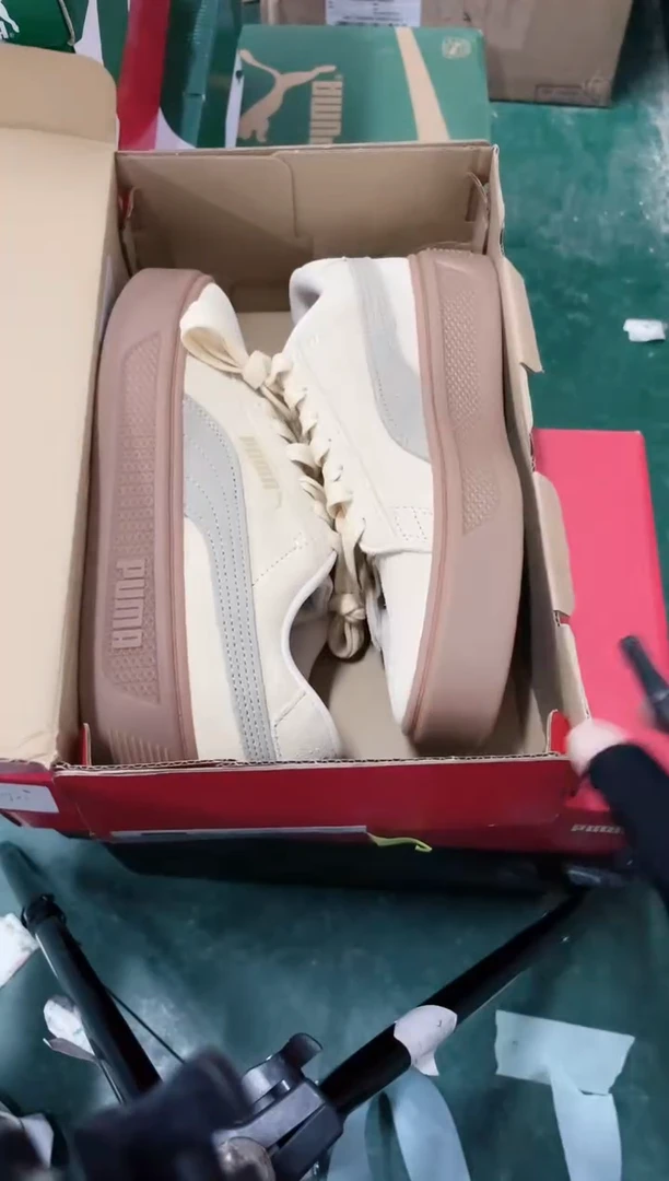 彪马时尚休闲运动鞋36M  FF27