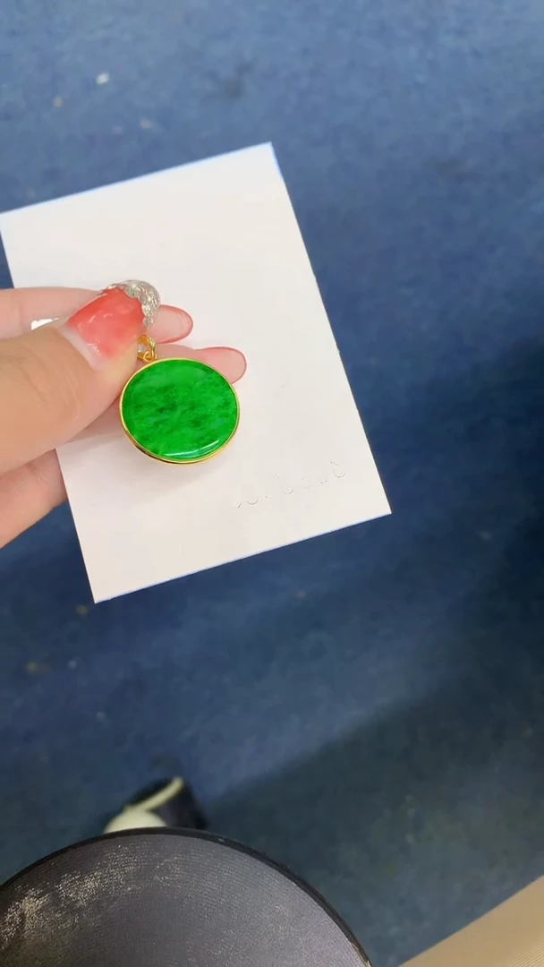 颈饰未镶嵌翡翠1