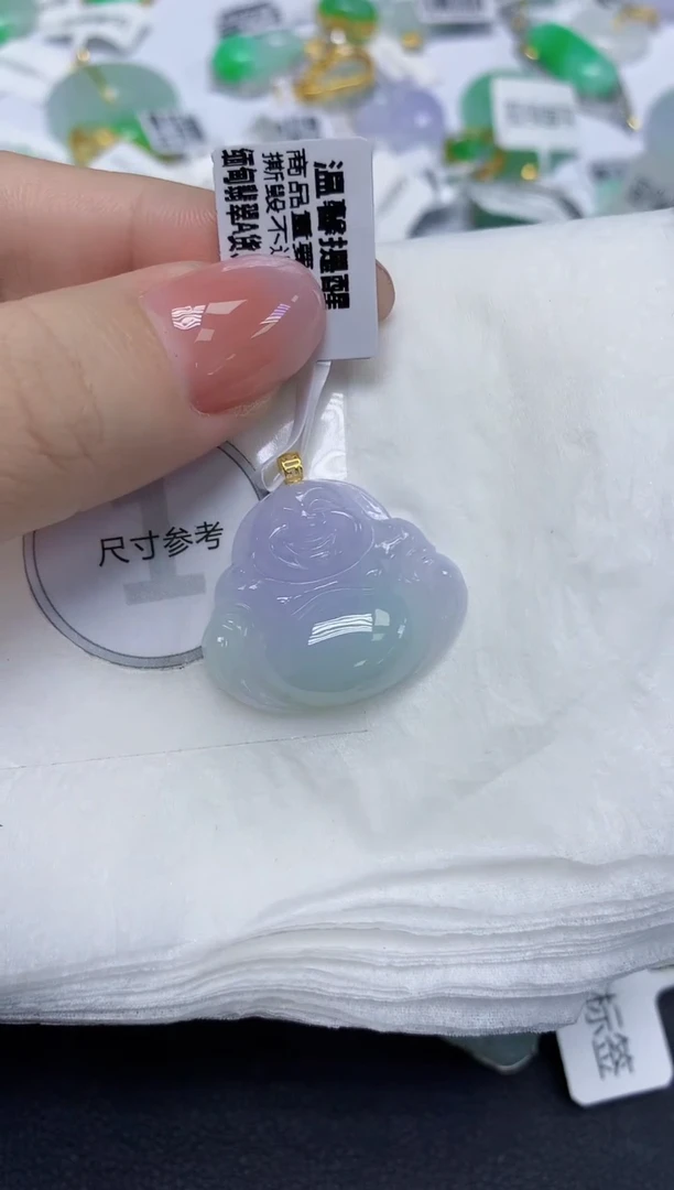 颈饰18K金镶嵌翡翠天然缅甸翡翠A货多样性发一件