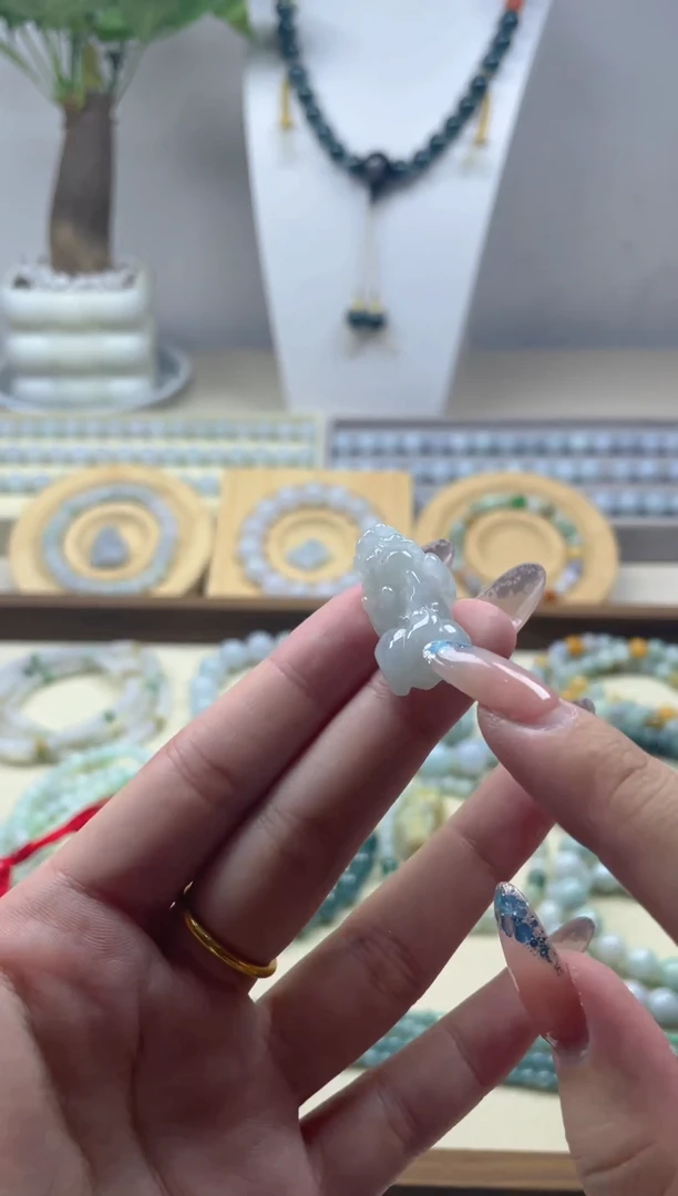 手串翡翠未镶嵌冰貔貅