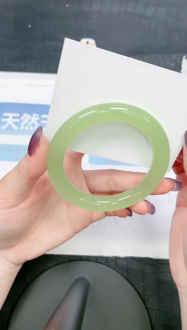 【闪购商品】石英质玉手镯未镶嵌89-57